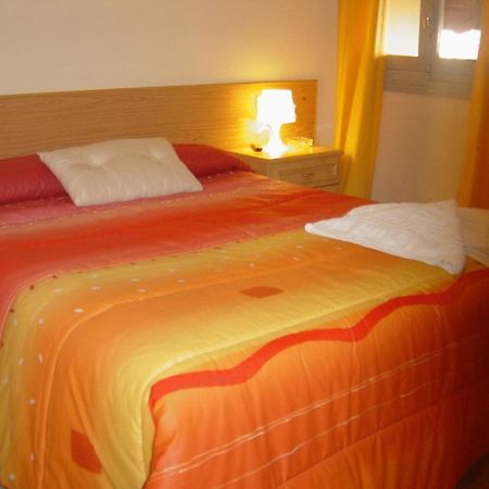 Hostal Emilio Barajas Madri Exterior foto